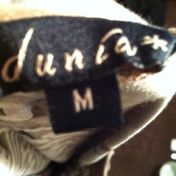 Dunía Wrap Style Dress - Picture 4 of 4